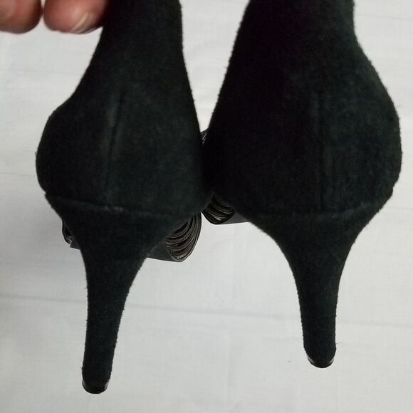 Avon Heels Suede with a twist 4" heel size 10 - Picture 8 of 8